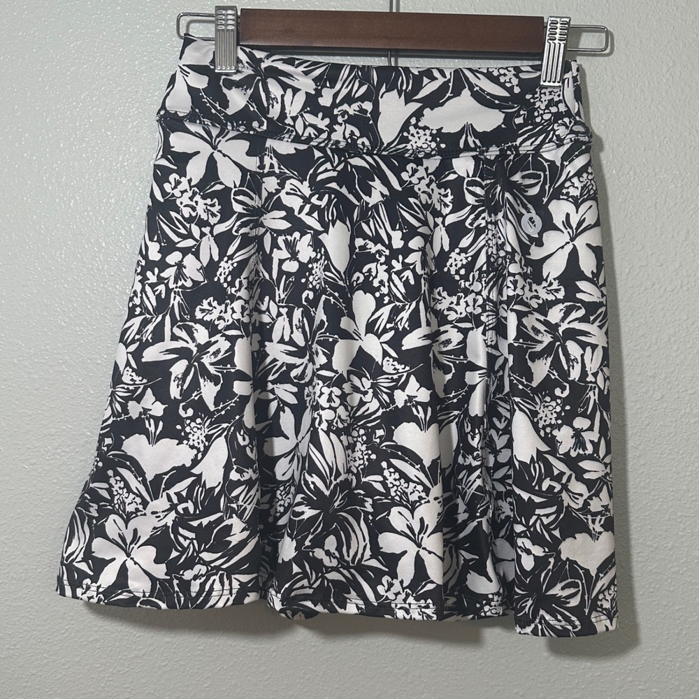 Dona Jo JoJo Skort Small Black White Floral Tennis Golf Pickleball Skirt
